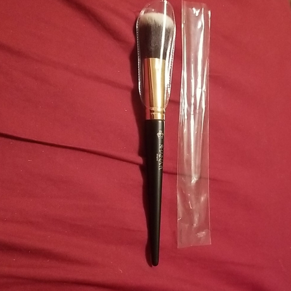 shaina b blush brush